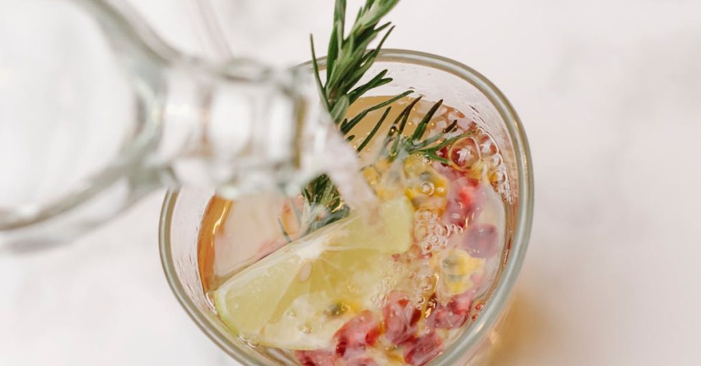 découvrez les bienfaits de la détox avec nos conseils, recettes et astuces pour purifier votre corps et retrouver énergie et bien-être. transformez votre routine avec nos solutions naturelles et favorisez une meilleure santé au quotidien.