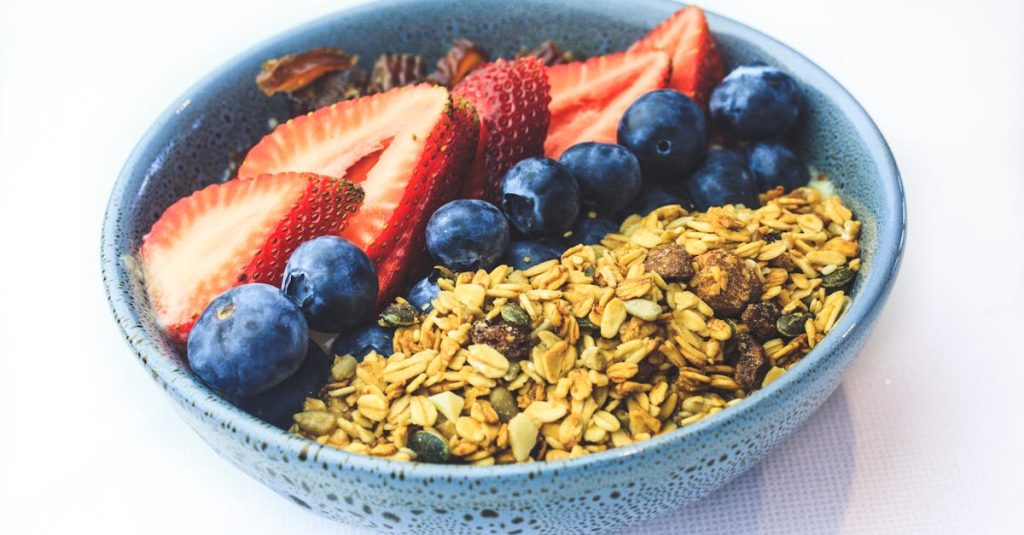 découvrez des idées de petits-déjeuners anti-inflammatoires qui soutiennent votre santé et améliorent votre bien-être. optez pour des recettes délicieuses et nutritives, riches en ingrédients bioactifs pour commencer votre journée du bon pied.