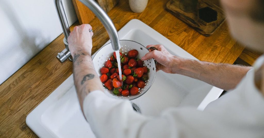 découvrez les aliments clés pour nettoyer et détoxifier vos reins efficacement. optez pour une alimentation saine et équilibrée qui favorise le bon fonctionnement de vos organes d'élimination. informez-vous sur les meilleurs ingrédients et recettes pour une détoxication naturelle.