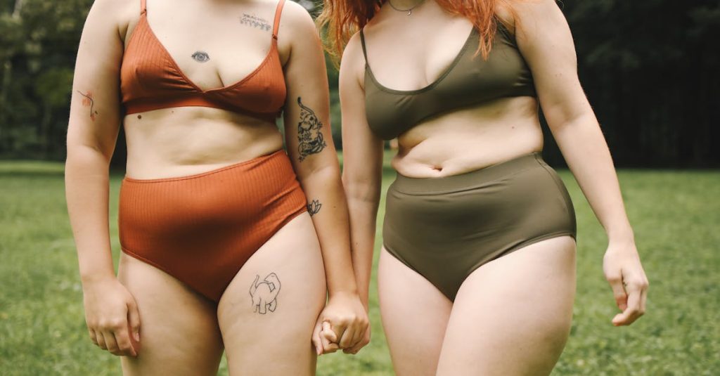 découvrez des astuces et des conseils efficaces pour comprendre et atténuer la cellulite. explorez des méthodes naturelles, des traitements esthétiques et des conseils de mode de vie pour retrouver une peau lisse et tonifiée.